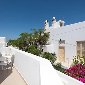 Lirous Apartment